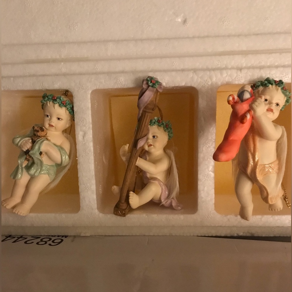 Hamilton Collection-Little Messenger Angel Ornaments Harp, Kitten and Stocking